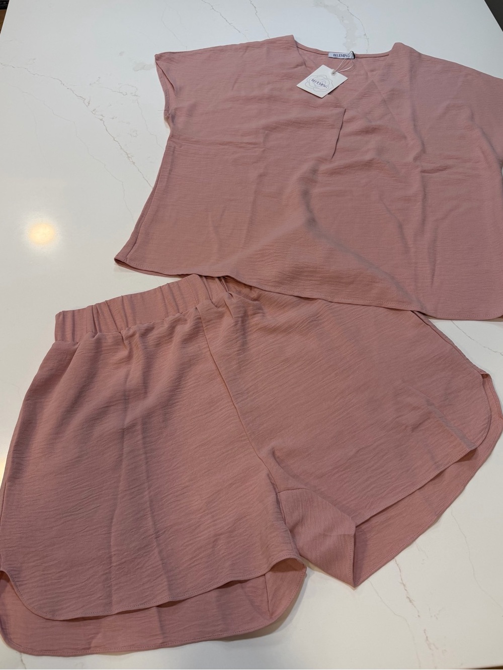 Women's Relaxed Elastic-Waist Shorts in Dusty Rose - Unbranded